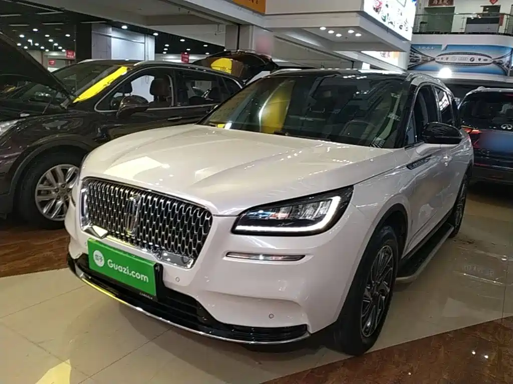Lincoln Corsair — миниатюра 2