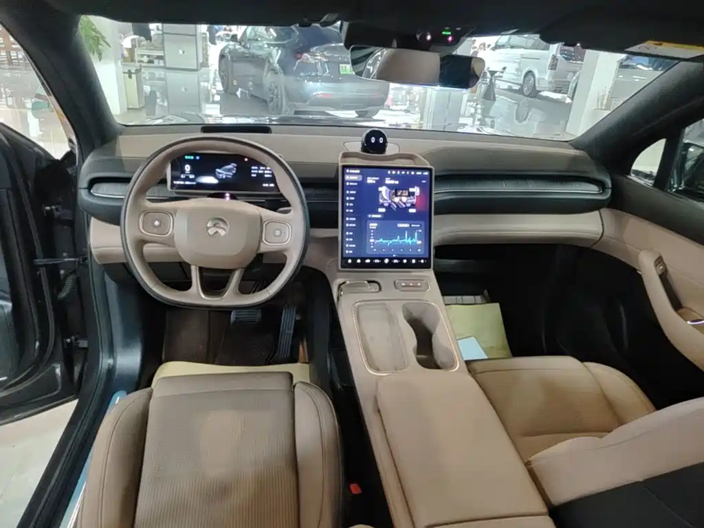 NIO ES6 — миниатюра 10