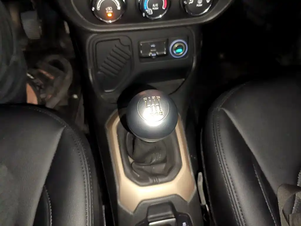 Jeep Renegade — миниатюра 14
