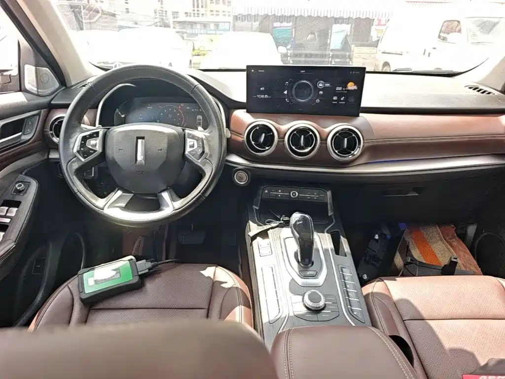 Wey Wey VV6 — миниатюра 10