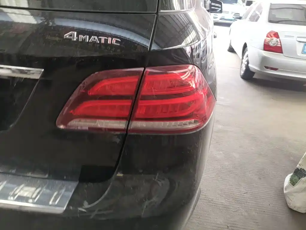 Mercedes-Benz GLE (Import) — миниатюра 8