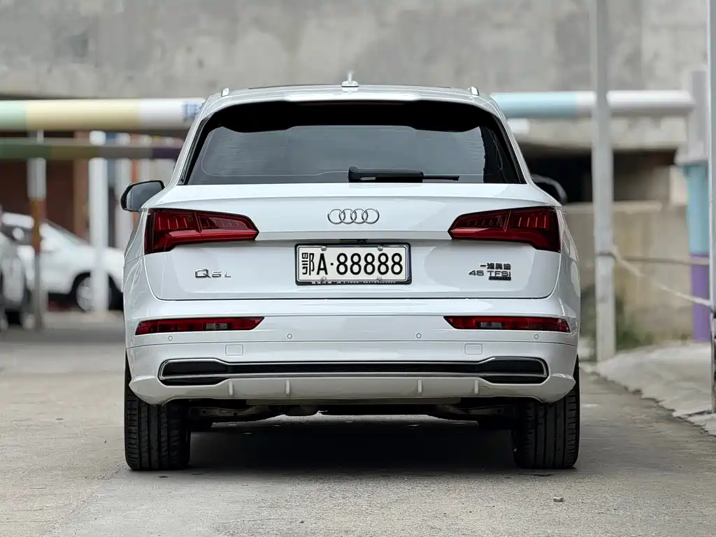 Audi Q5L — миниатюра 5