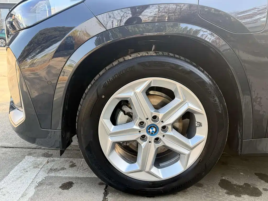 BMW iX1 — миниатюра 9