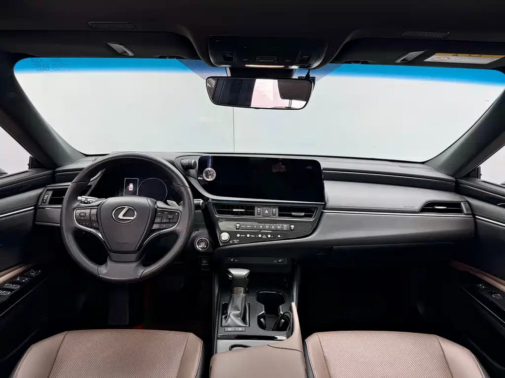 Lexus ES — миниатюра 18