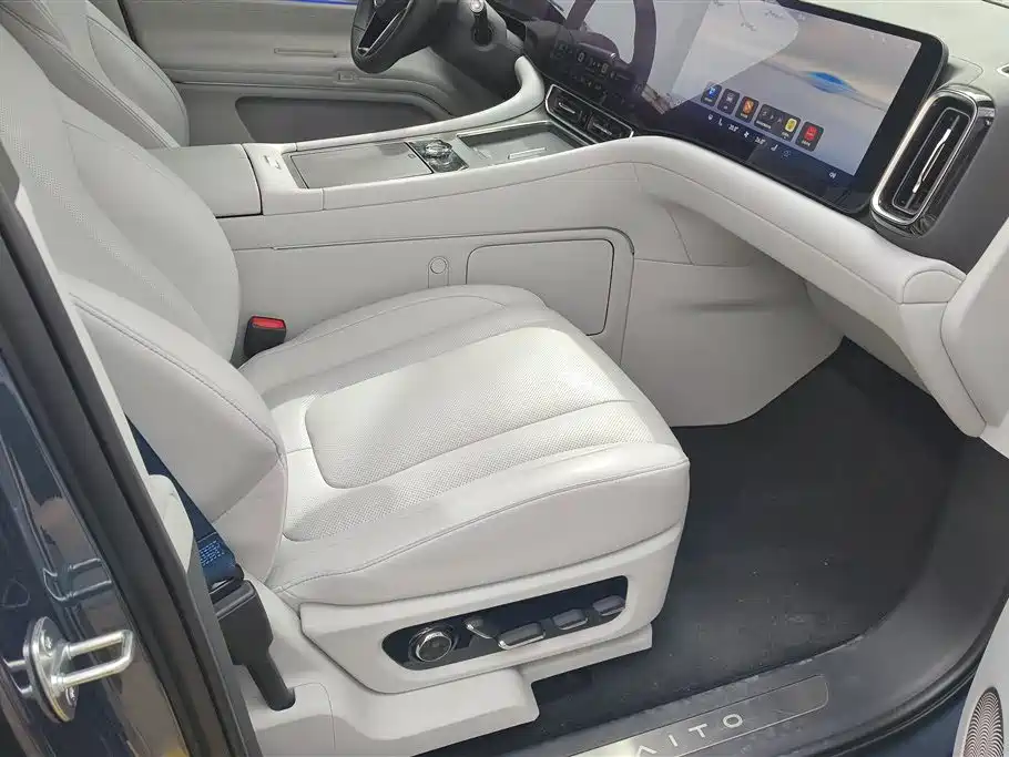Aito M9 2024 Max 42kWh 6 мест