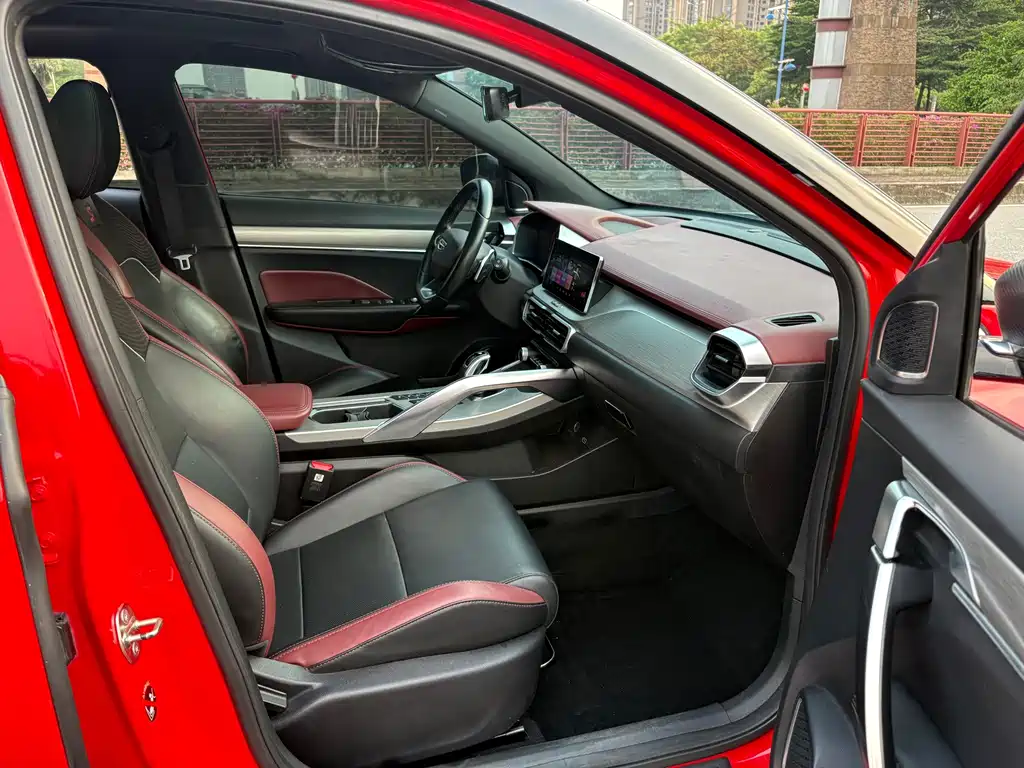 Geely Binyue — миниатюра 15