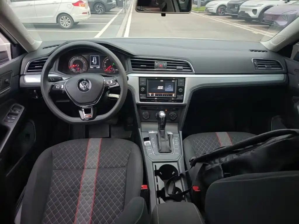 Volkswagen Lamando — миниатюра 10