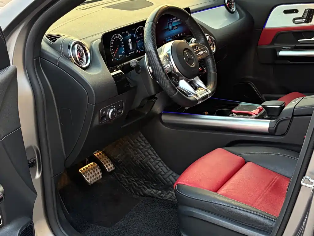 Mercedes-Benz GLA AMG — миниатюра 5