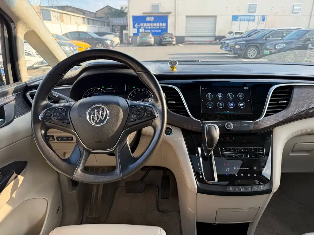 Buick GL8 — миниатюра 10