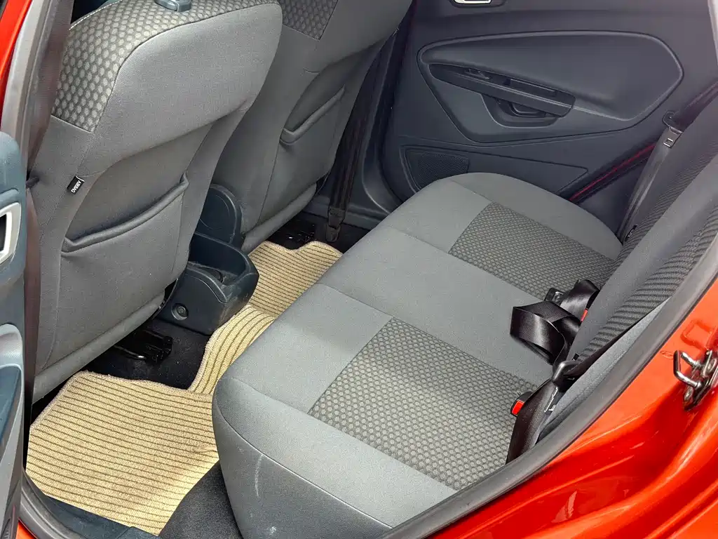 Ford Fiesta — миниатюра 5