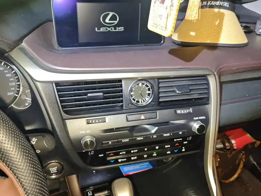 Lexus RX — миниатюра 13