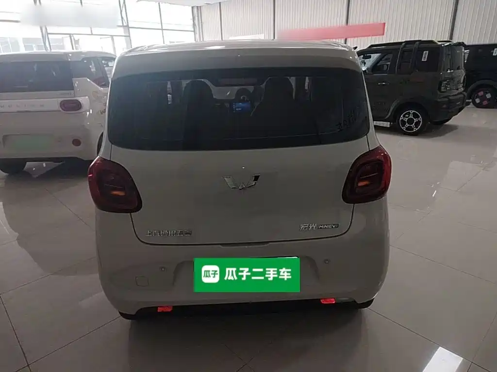 Wuling MINIEV — миниатюра 6