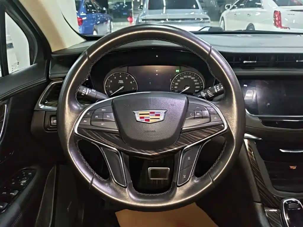 Cadillac XT5 — миниатюра 11