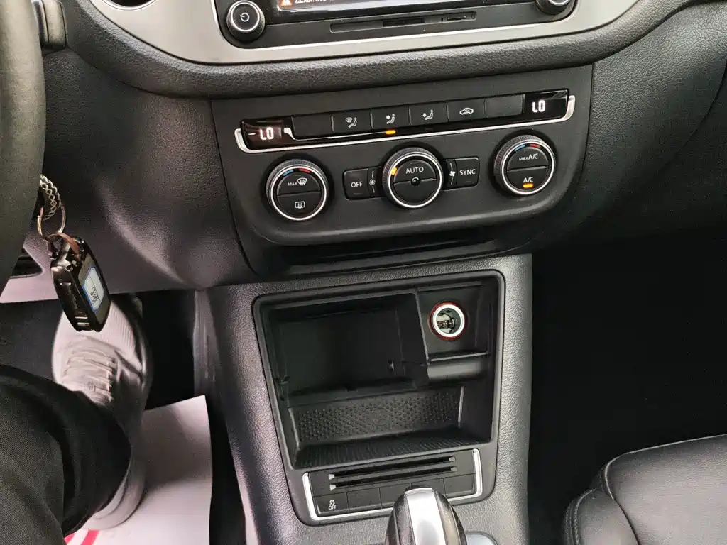 Volkswagen Tiguan — миниатюра 15