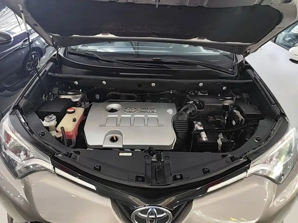 Toyota RAV4 — миниатюра 20