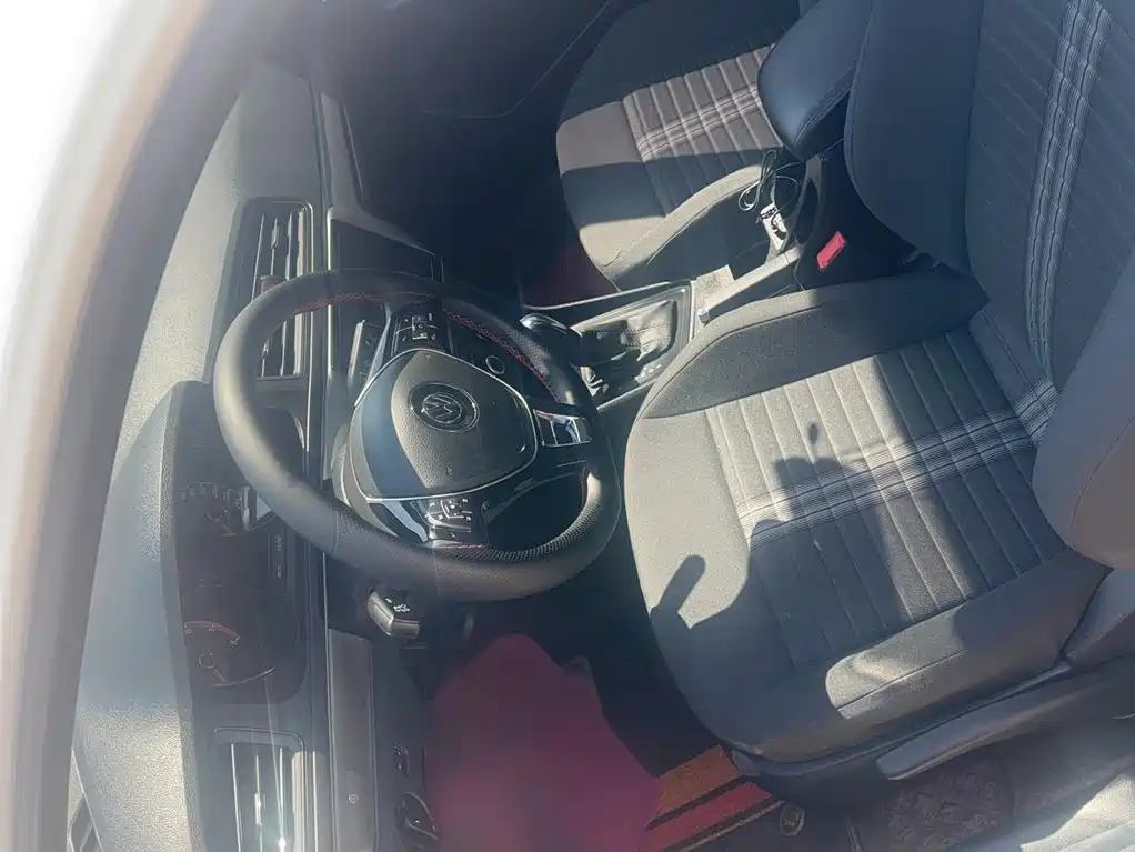 Volkswagen Lavida — миниатюра 13
