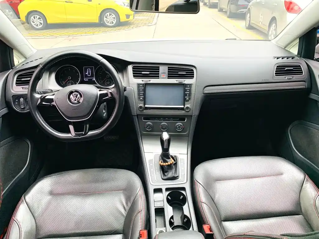 Volkswagen Golf — миниатюра 4