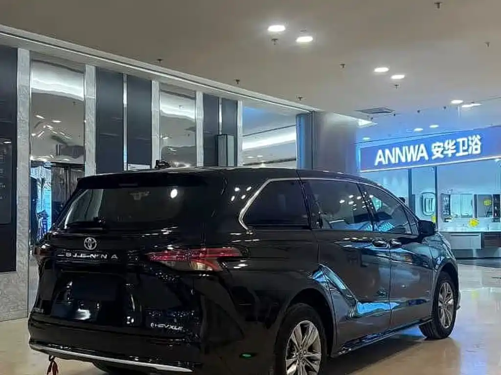 Toyota Sienna — миниатюра 7