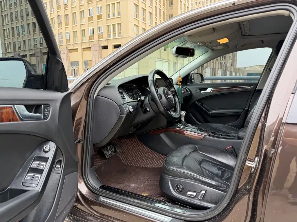 Audi A4L — миниатюра 4