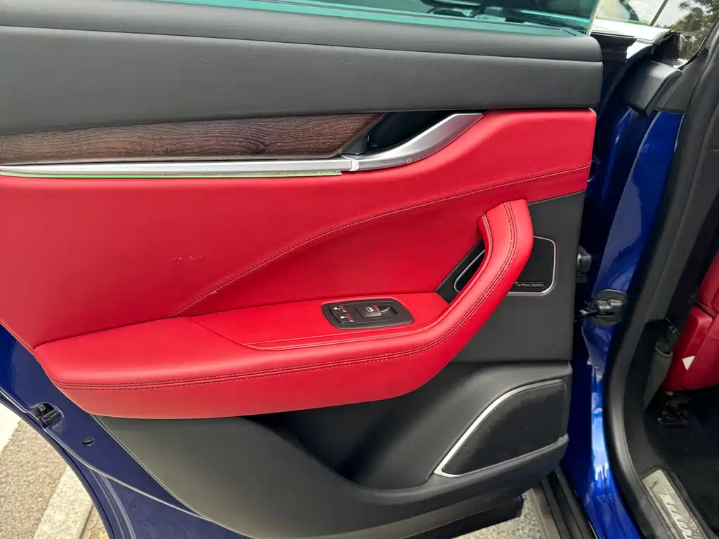 Maserati Levante — миниатюра 7