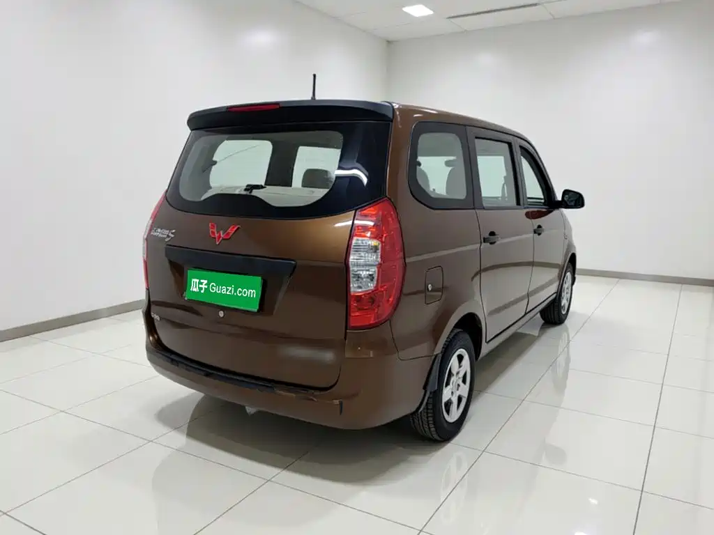 Wuling Hongguang — миниатюра 4