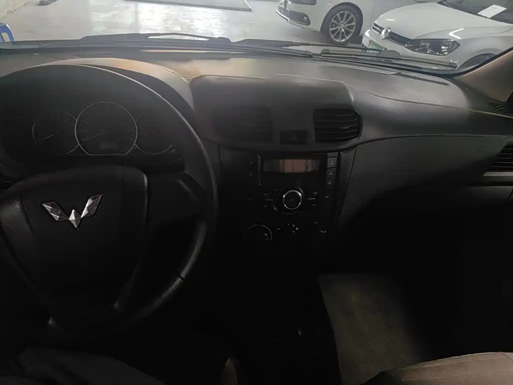 Wuling Hongguang — миниатюра 5