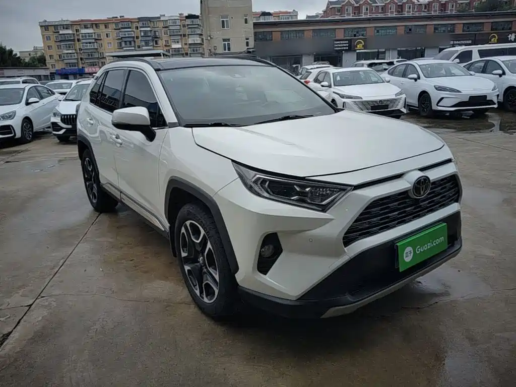 Toyota RAV4 — миниатюра 4
