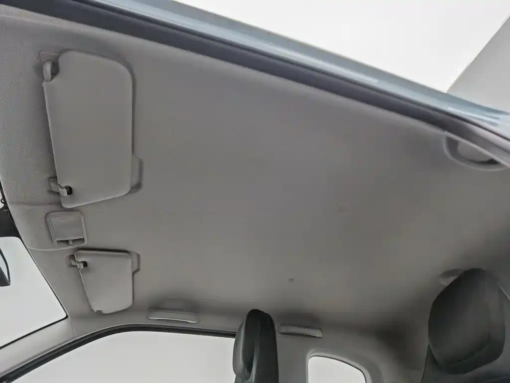Wuling MINIEV — миниатюра 14