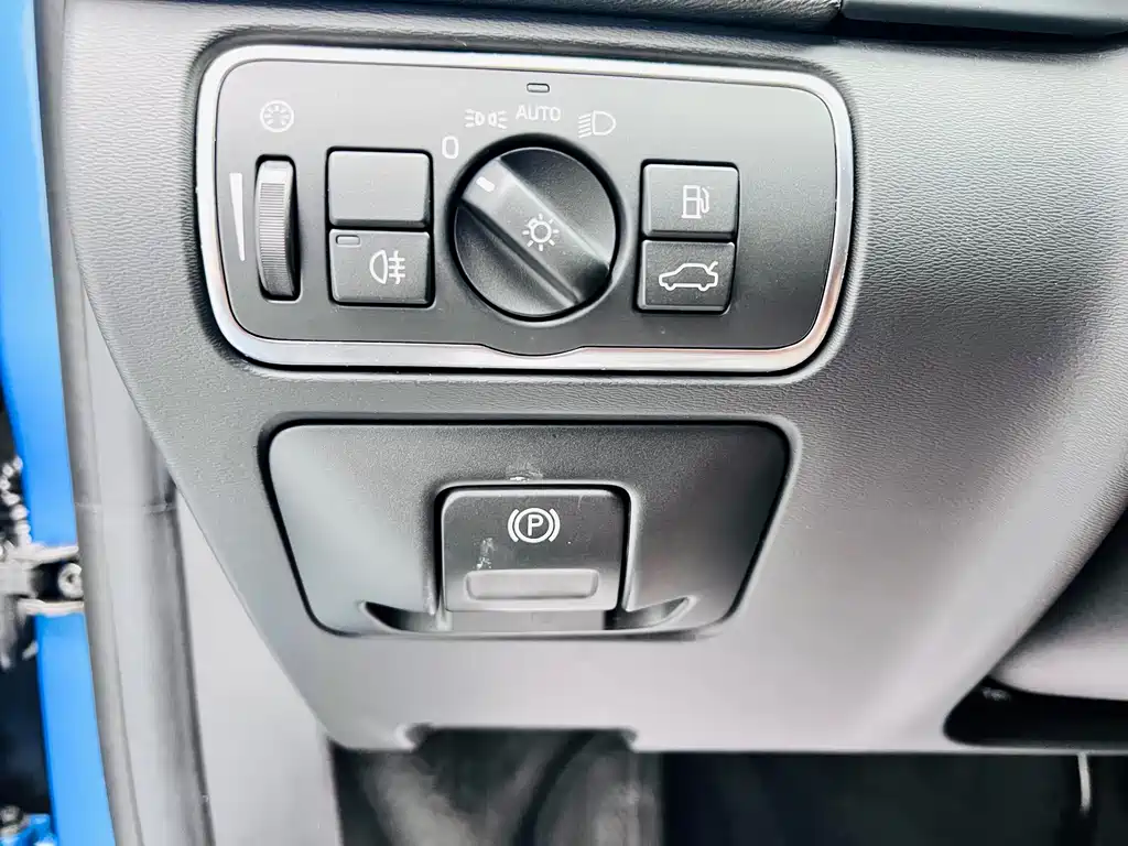 Volvo V60 — миниатюра 11