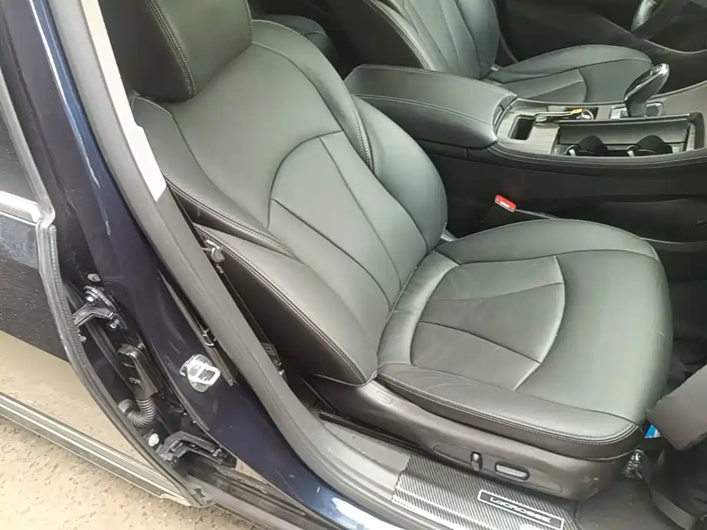 Buick LaCrosse — миниатюра 25