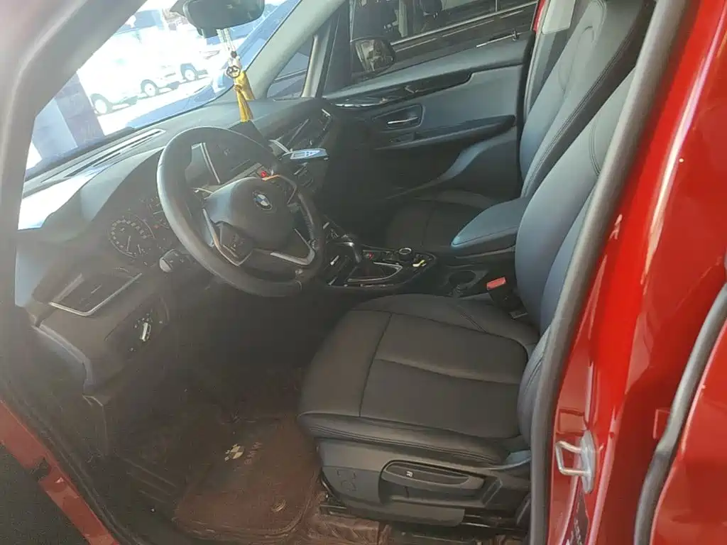 BMW 2 Series Active Tourer — миниатюра 15