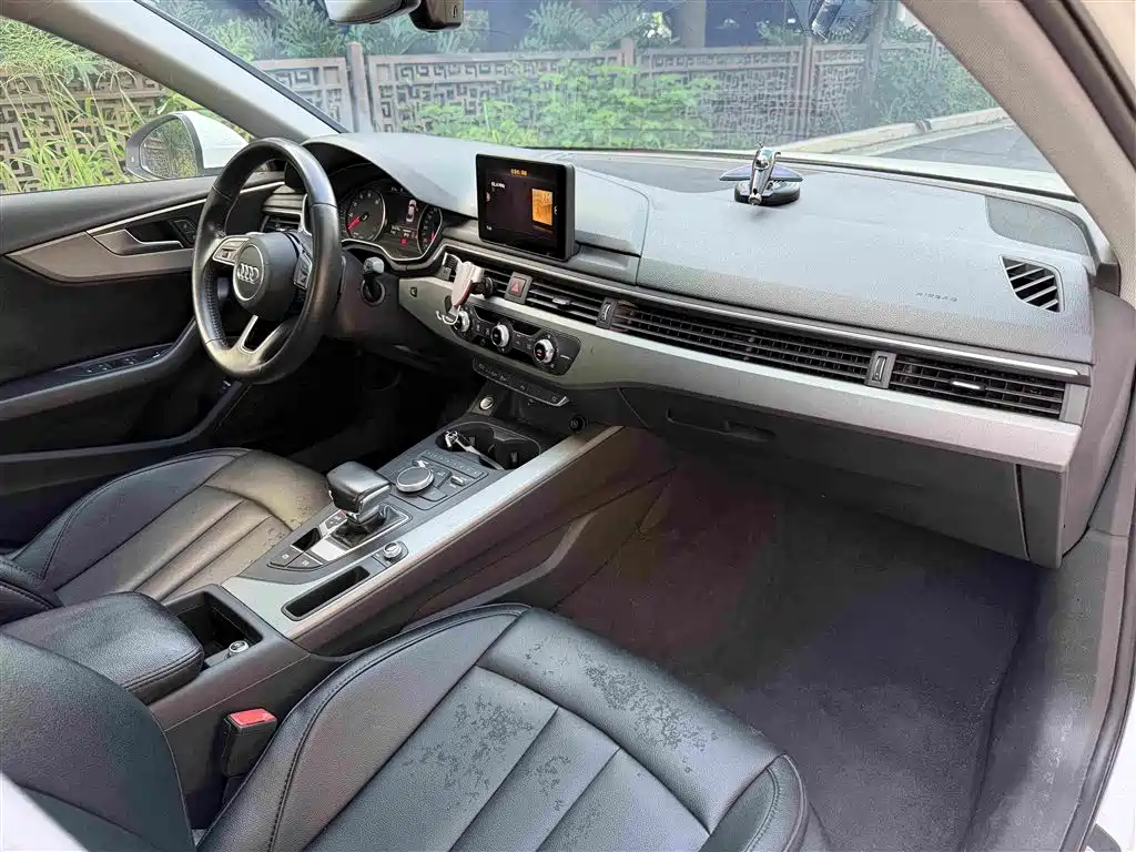 Audi A4L — миниатюра 7