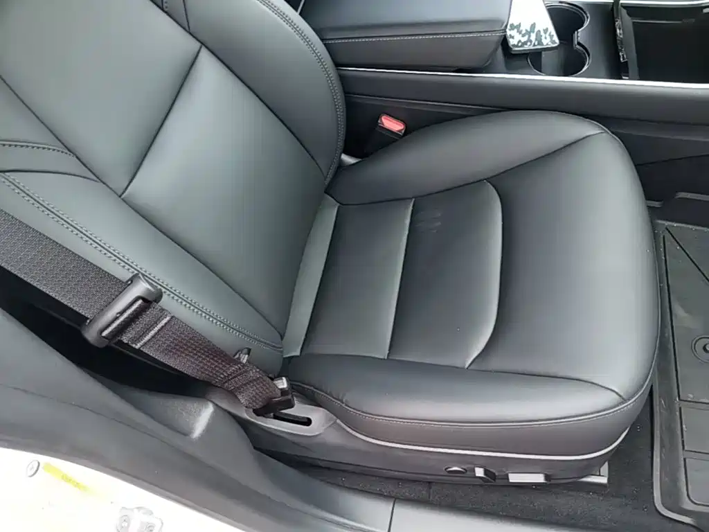 Tesla Model 3 — миниатюра 25