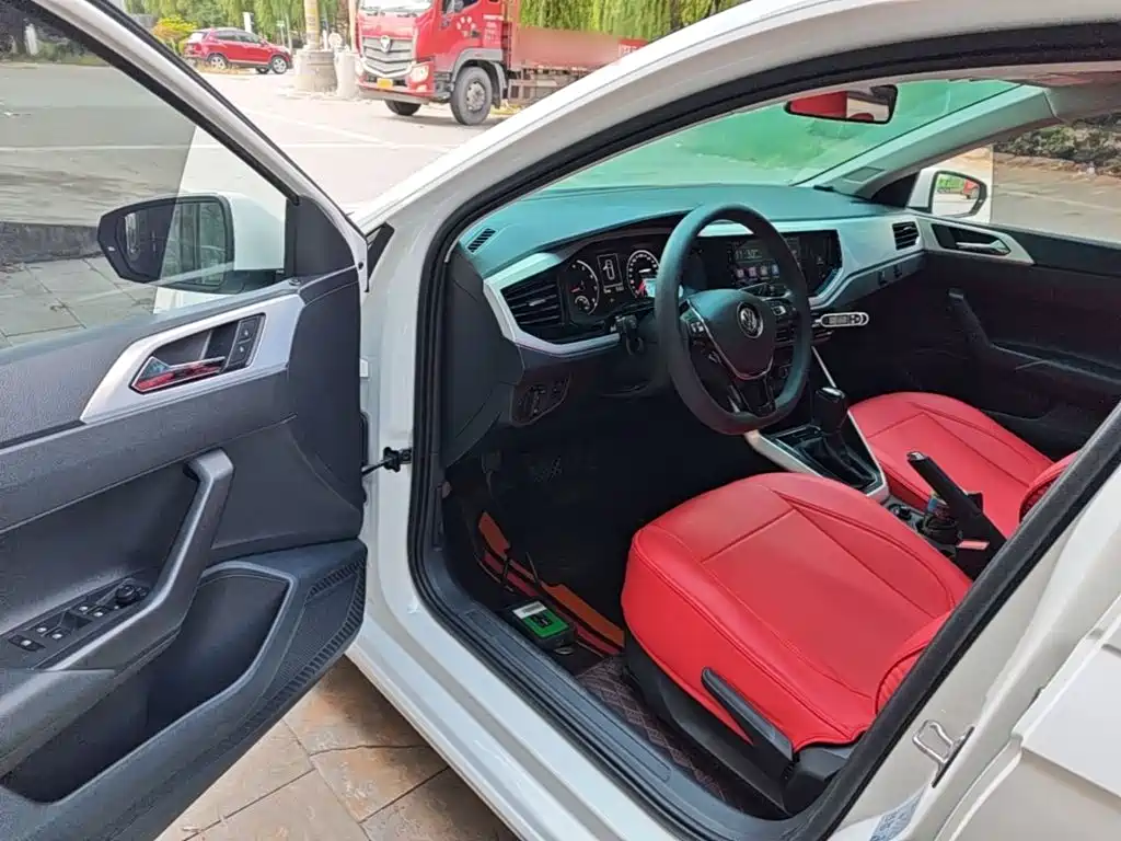 Volkswagen Polo — миниатюра 16