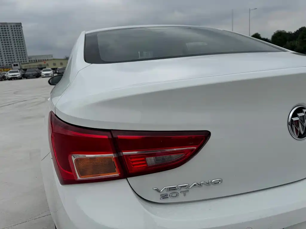 Buick Verano — миниатюра 17