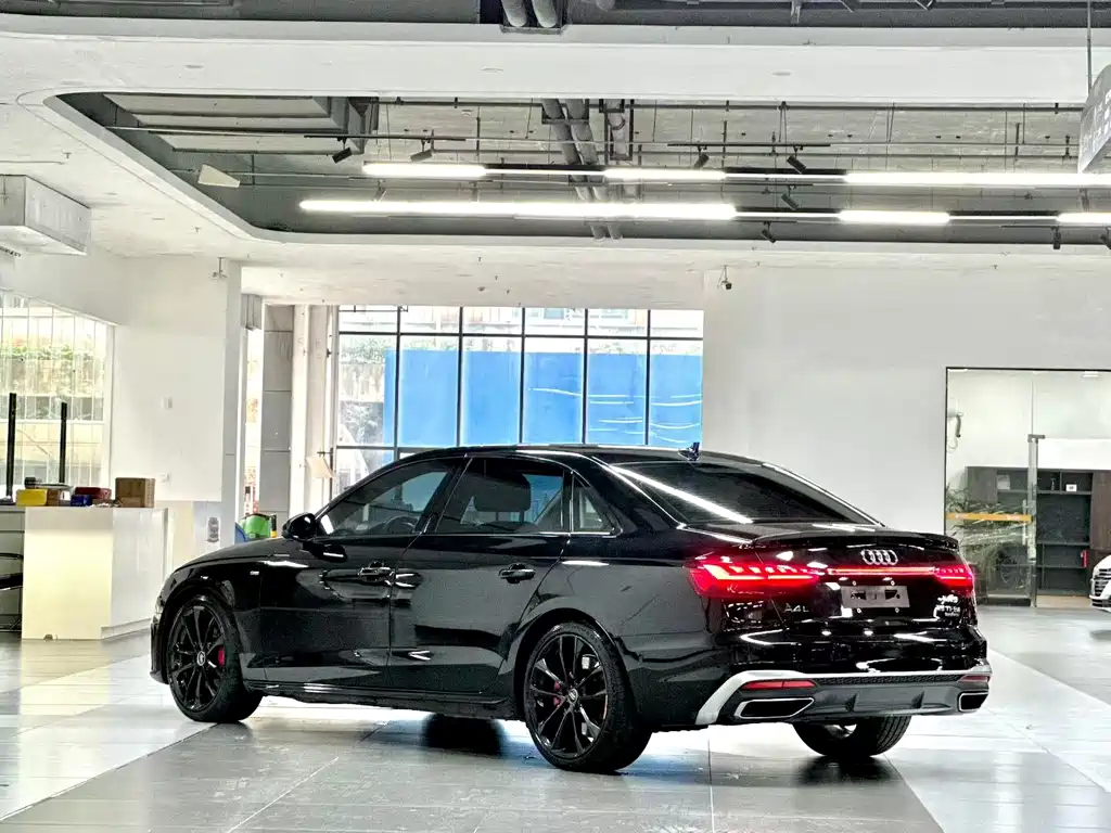 Audi A4L — миниатюра 7