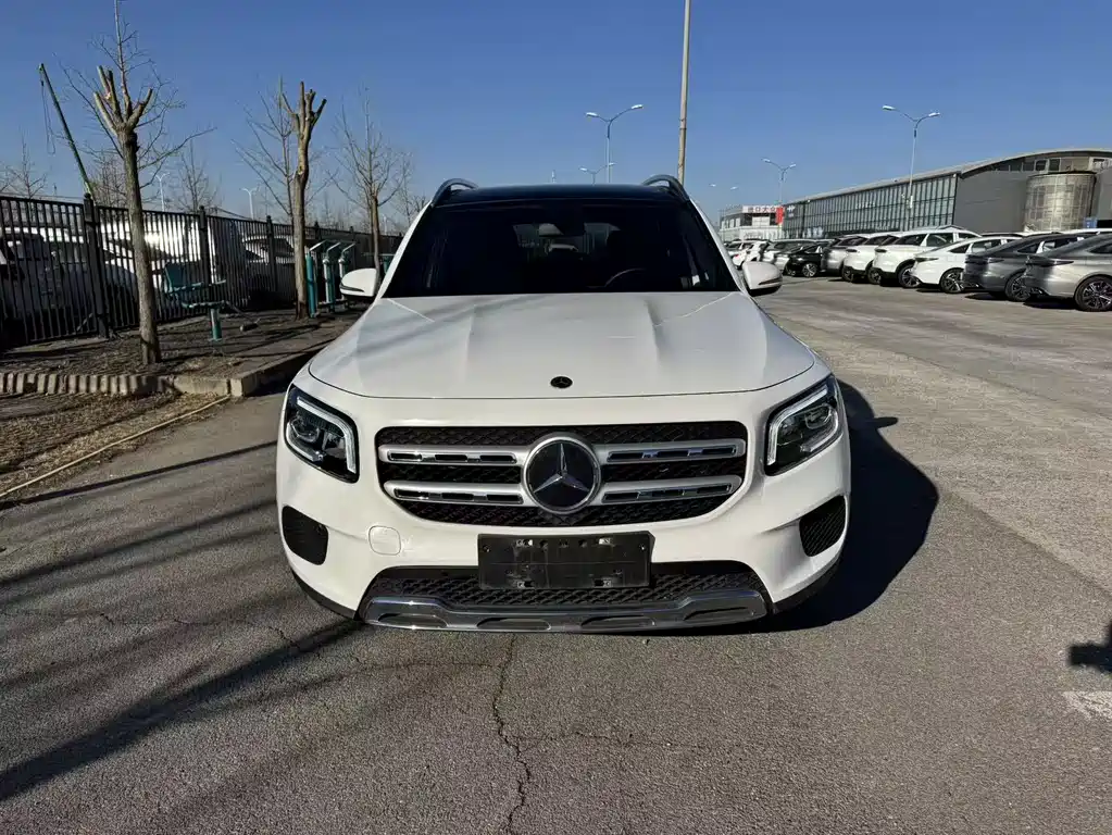 MERCEDES-BENZ GLB