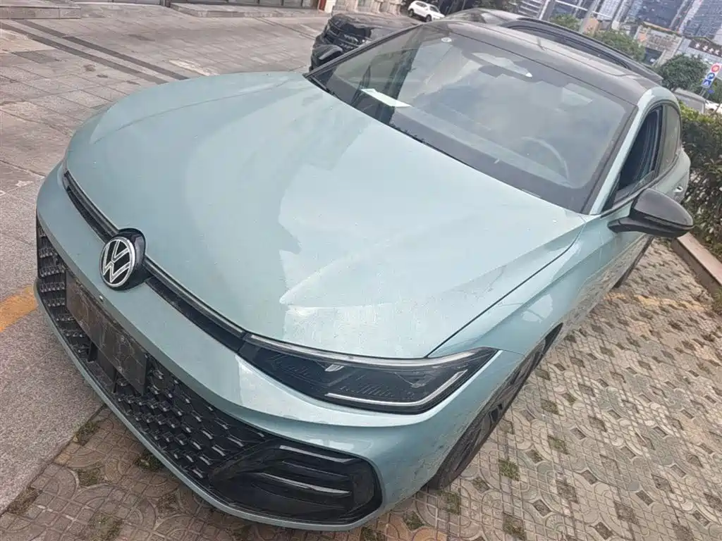 Volkswagen Passat 2025 Pro 380TSI