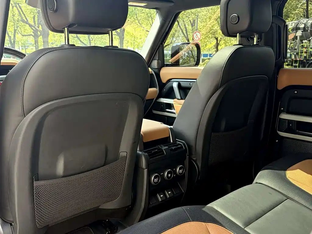 Land Rover Defender — миниатюра 15