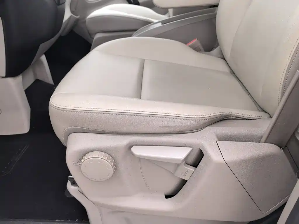 Ford Tourneo — миниатюра 20