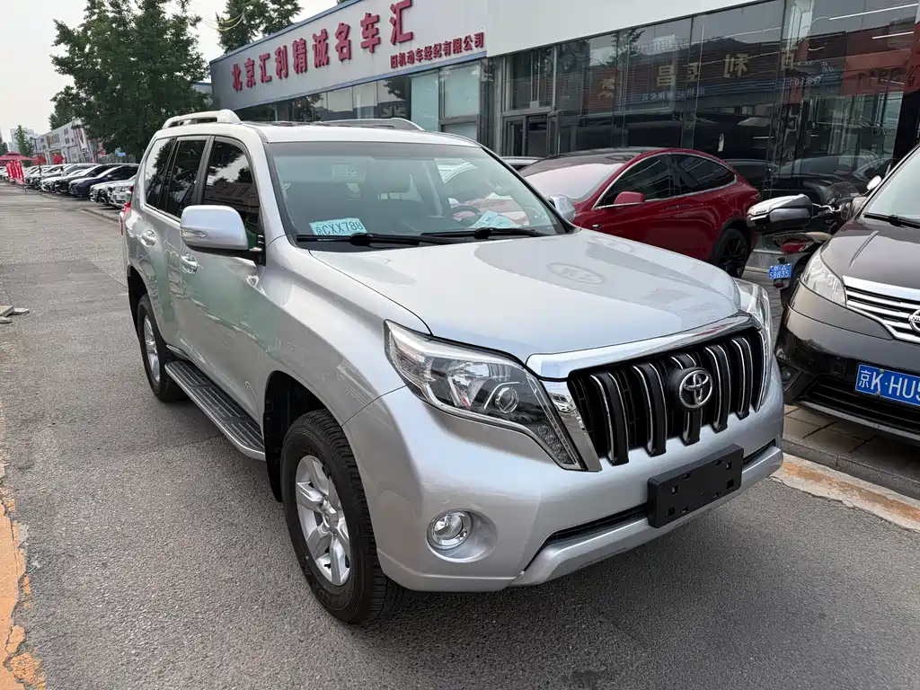 Toyota Land Cruiser Prado 2016 2.7L AT Standard