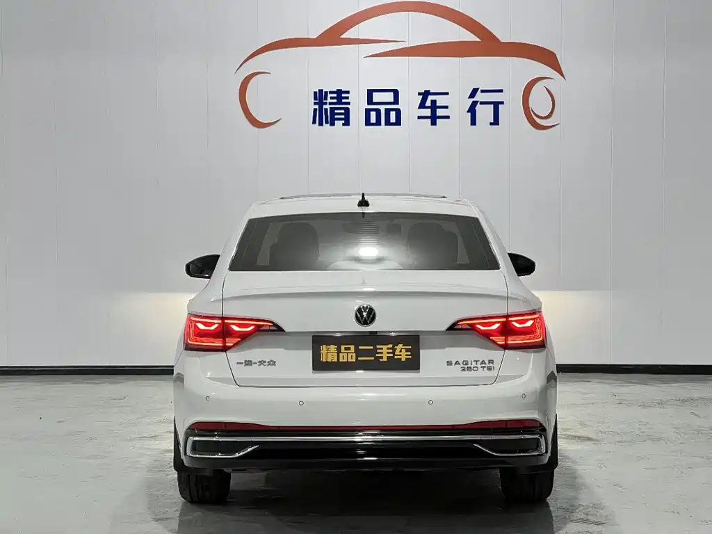 VOLKSWAGEN SAGITAR