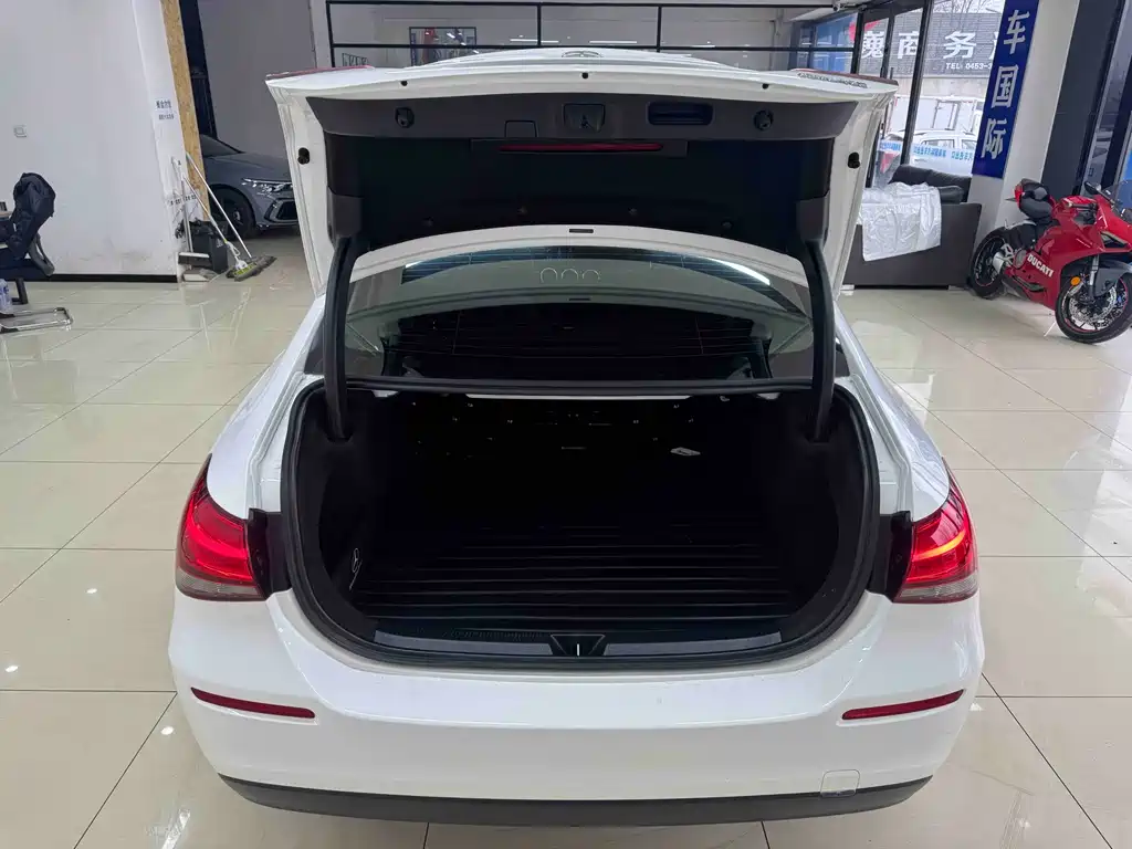 MERCEDES-BENZ A CLASS