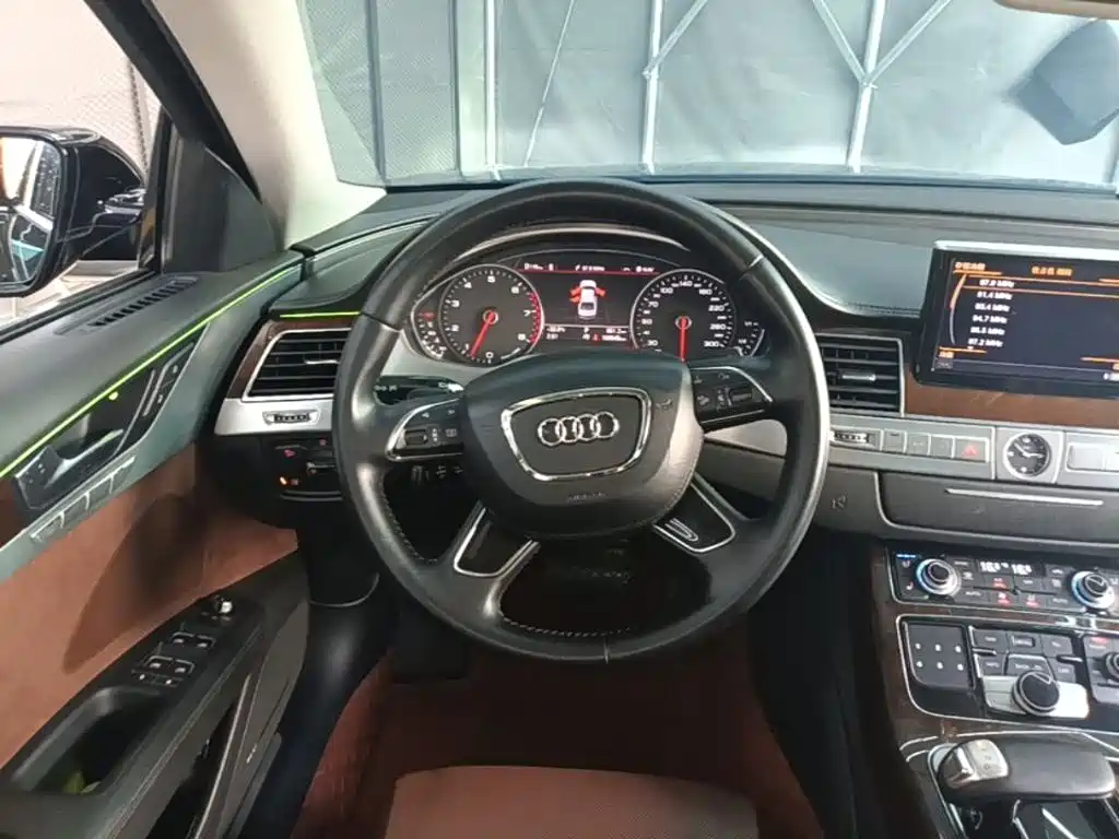 Audi A8 — миниатюра 11