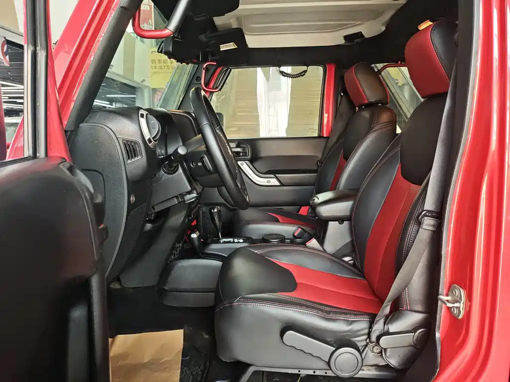 Jeep Wrangler — миниатюра 7