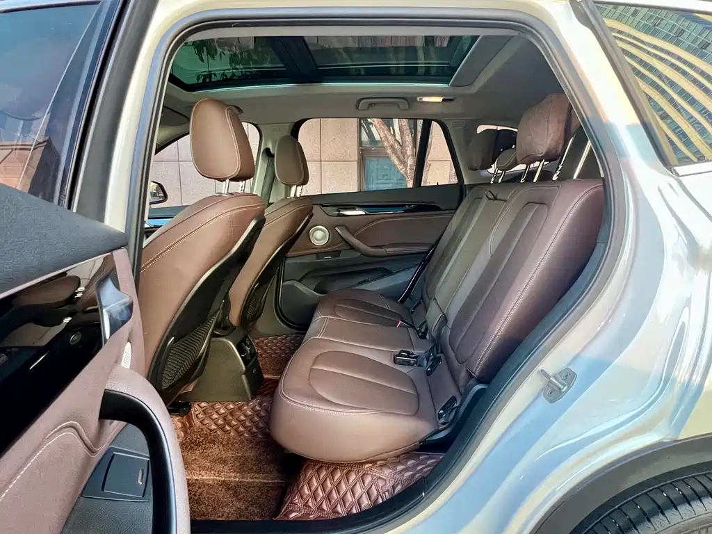 BMW X1 — миниатюра 14