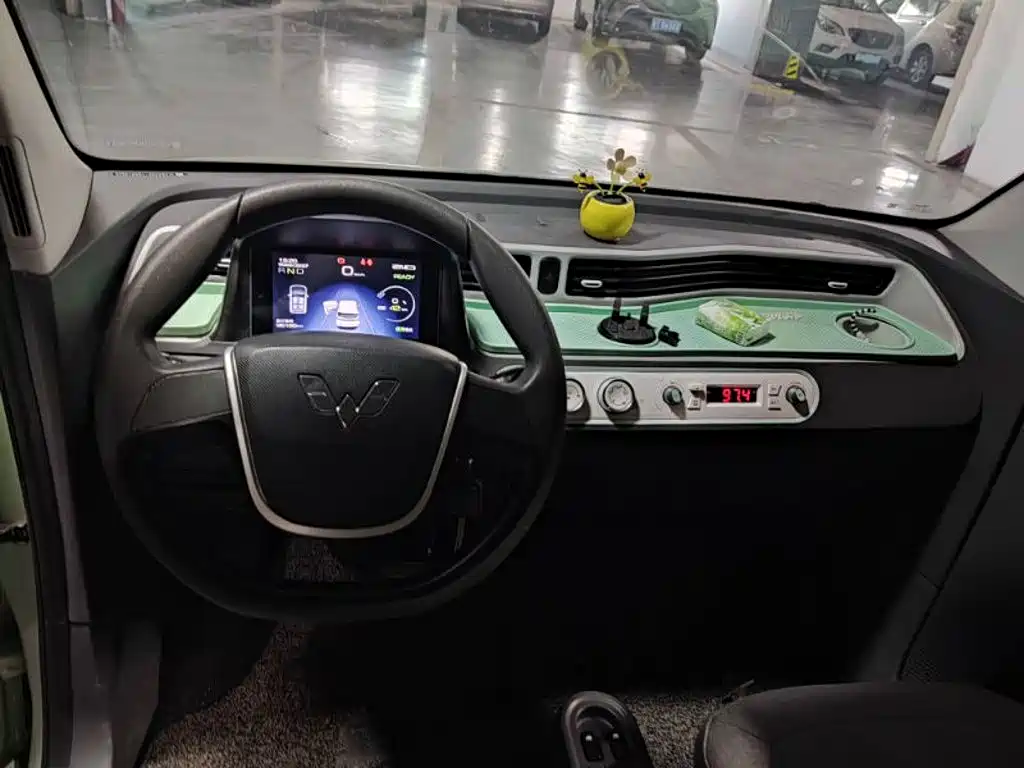 Wuling MINIEV — миниатюра 9
