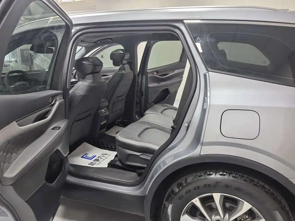 Ford Edge — миниатюра 12