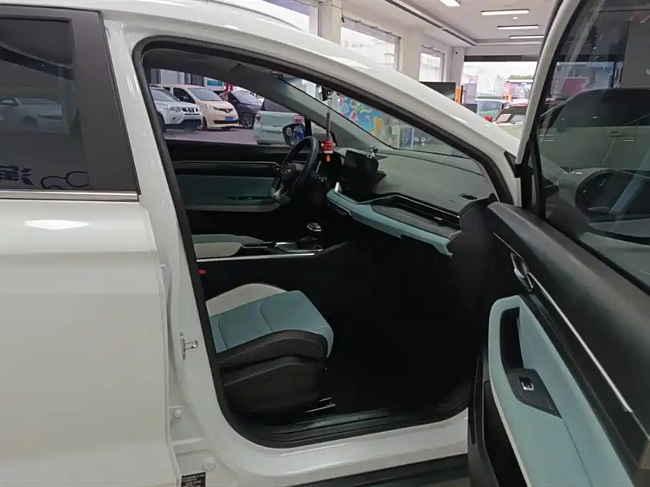 Geely Emgrand S S 2022 1.4T CVT