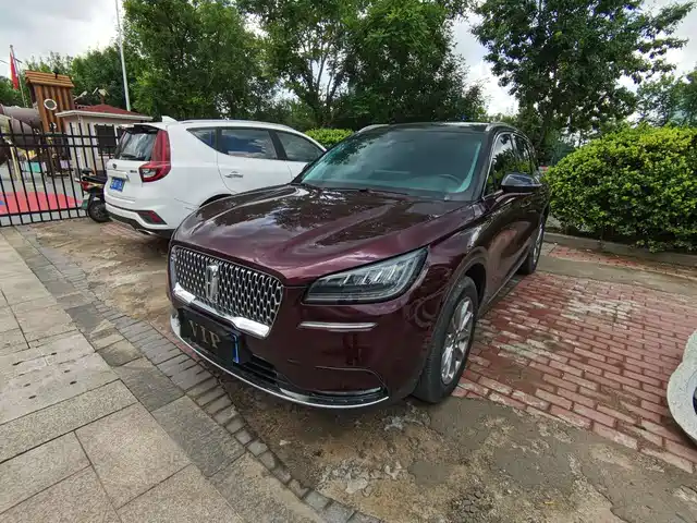 Lincoln Corsair